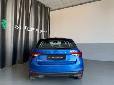 Skoda Fabia 1.0 MPI EVO 80 CV Young Edition Blu/Azzurro usata Leini