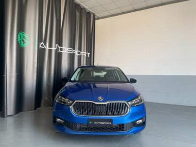 Skoda Fabia 1.0 MPI EVO 80 CV Young Edition Blu/Azzurro usata Leini