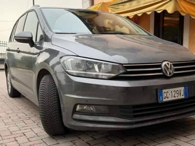Volkswagen Touran 7 POSTI DSG Grigio usata Comacchio