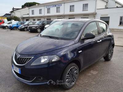 Lancia Ypsilon 1.0 FireFly 5 p. Hybrid Ecochic Gold Blu/Azzurro usata COMACCHIO