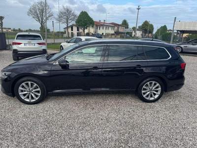 Volkswagen Passat Passat Variant 2.0 TDI DSG Business BMT Nero usata Ponte di Piave