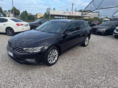 Volkswagen Passat Passat Variant 2.0 TDI DSG Business BMT Nero usata Ponte di Piave