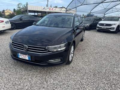 Volkswagen Passat Passat Variant 2.0 TDI DSG Business BMT Nero usata Ponte di Piave