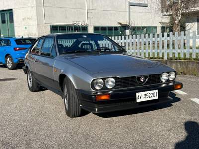 Alfa Romeo Alfetta GT/GTV 2.0 ASI condizioni TOP Argento usata Dolo