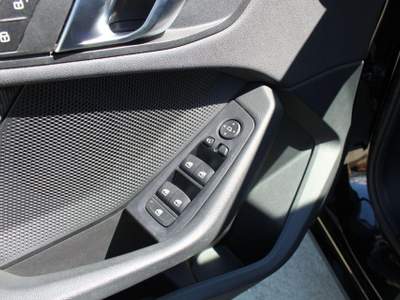 BMW Serie 1 118d 118d 5p. Business Advantage Nero usata Padula