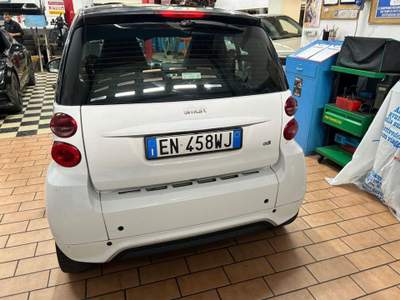 Smart ForTwo 800 40 kW coupé passion cdi Bianco usata Melegnano