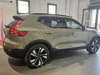 Volvo XC40 2.0 b3 Ultra Dark auto Verde usata Sassari