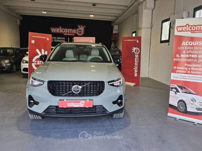 Volvo XC40 2.0 b3 Ultra Dark auto Verde usata Sassari