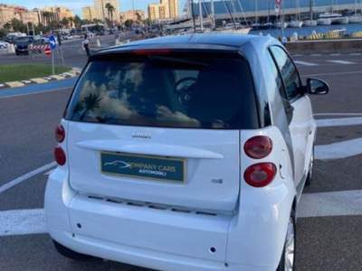 Smart ForTwo 0.8 cdi Pure 54cv FL Bianco usata Cagliari