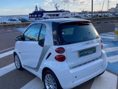 Smart ForTwo 0.8 cdi Pure 54cv FL Bianco usata Cagliari