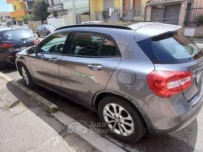Mercedes-Benz GLA 180 d (cdi) Executive Grigio usata Cagliari