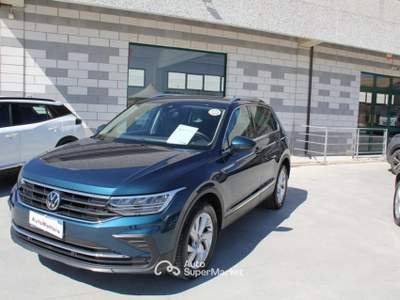 Volkswagen Tiguan 2.0 TDI 150 CV SCR DSG 4MOTION Elegance Blu/Azzurro usata TROIA