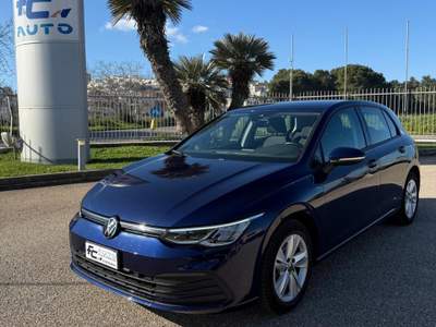 Volkswagen Golf 2.0 TDI 115 CV SCR Life Blu/Azzurro usata Mottola