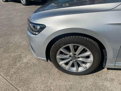 Volkswagen Passat 2.0 TDI SCR EVO DSG Business BMT Argento usata Lucugnano
