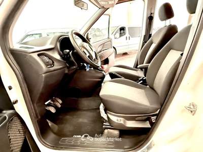 Fiat Doblò 1.3 MTJ 95 CV COMBO 5 POSTI EURO 6B Bianco usata Occhiobello