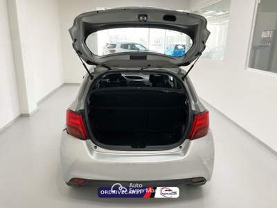 Toyota Yaris Yaris 5p 1.0 Active Argento usata Perignano