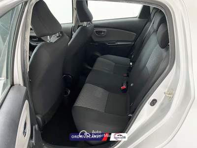 Toyota Yaris Yaris 5p 1.0 Active Argento usata Perignano