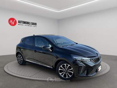 Renault Clio TCe 90 CV 5 porte Techno Nero usata Maniago
