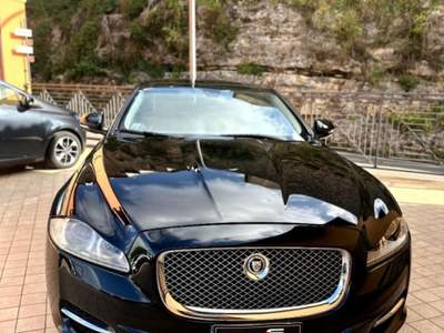 Jaguar XJ 3.0D V6 Premium Luxury Nero usata Acquasparta
