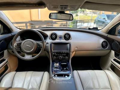Jaguar XJ 3.0D V6 Premium Luxury Nero usata Acquasparta