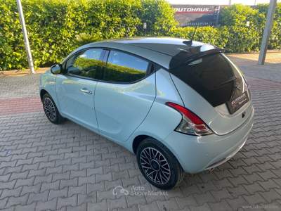 Lancia Ypsilon Ypsilon 1.0 FireFly 5p.S&S Hyb. Platino Verde usata Taranto