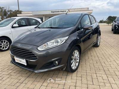 Ford Fiesta  3p 1.5 tdci Titanium 95cv Grigio usata Alessano