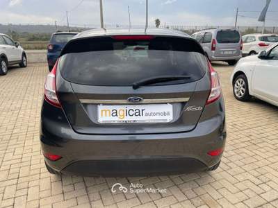 Ford Fiesta  3p 1.5 tdci Titanium 95cv Grigio usata Alessano