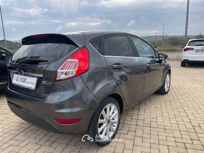 Ford Fiesta  3p 1.5 tdci Titanium 95cv Grigio usata Alessano