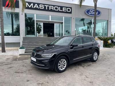 Volkswagen Tiguan 2.0 TDI 150CV SCR DSG Life Nero usata Lucugnano