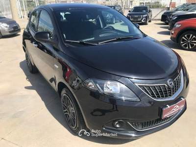 Lancia Ypsilon 1.0 FireFly 5p.S&S Hybryd Gold Nero usata Comiso