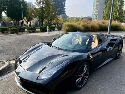 Ferrari 488 488 SPYDER NOLEGGIO LUNGO TERMINE LEASING FINANZIAMENTO Nero usata Milano