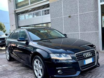 Audi A4 QUATTRO AVANT, TETTO APRIBILE Blu/Azzurro usata Ardenno