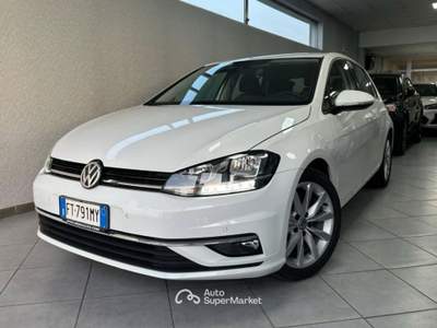 Volkswagen Golf 1.6 tdi Executive 115cv Dsg Bianco usata Villaricca