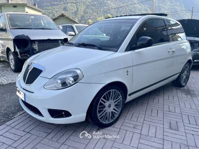 Lancia Ypsilon Momo Design NEOPATENTATI Bianco usata Ardenno