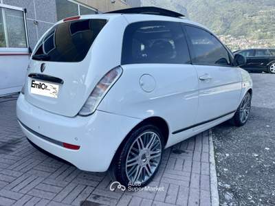 Lancia Ypsilon Momo Design NEOPATENTATI Bianco usata Ardenno