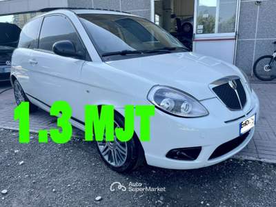 Lancia Ypsilon Momo Design NEOPATENTATI Bianco usata Ardenno