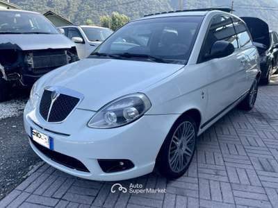 Lancia Ypsilon Momo Design NEOPATENTATI Bianco usata Ardenno