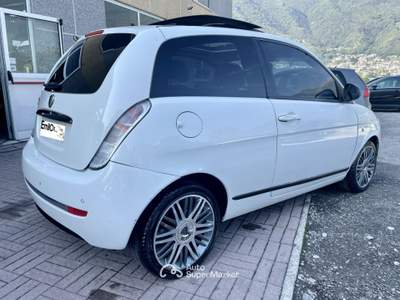 Lancia Ypsilon Momo Design NEOPATENTATI Bianco usata Ardenno