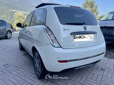 Lancia Ypsilon Momo Design NEOPATENTATI Bianco usata Ardenno