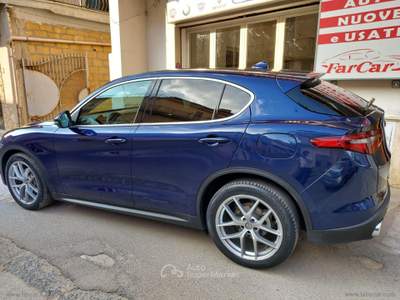 Alfa Romeo Stelvio Stelvio 2.2 T.diesel 180CV AT8 RWD Super Blu/Azzurro usata Barrafranca