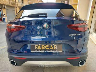 Alfa Romeo Stelvio Stelvio 2.2 T.diesel 180CV AT8 RWD Super Blu/Azzurro usata Barrafranca