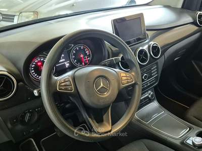 Mercedes-Benz Classe B Cambio automatico Nero usata MASSA E COZZILE