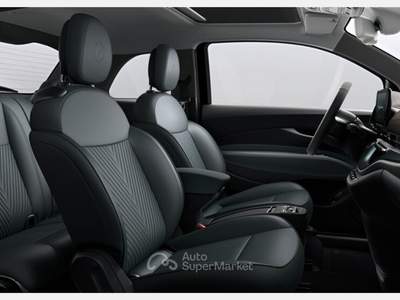 Fiat 500 500e 42 kwh giorgio armani Verde usata Biella