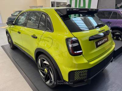 Fiat Panda 600e 54kwh turismo 240cv Verde usata Biella