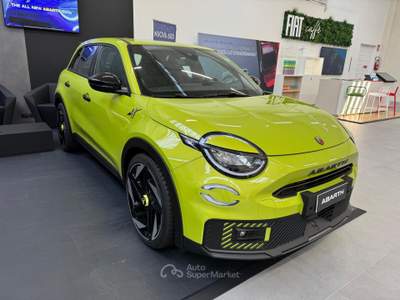 Fiat Panda 600e 54kwh turismo 240cv Verde usata Biella