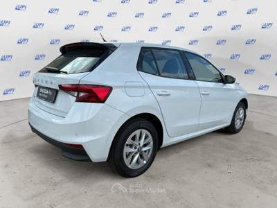 Skoda Fabia 1.0 mpi evo Young Edition 80cv Bianco usata Pistoia