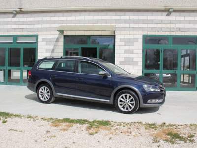 Volkswagen Passat Bs Alltrack 2.0 TDI DSG 4motion BlueMotion Tech. Blu/Azzurro usata TROIA