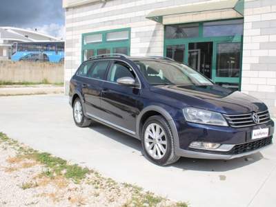 Volkswagen Passat Bs Alltrack 2.0 TDI DSG 4motion BlueMotion Tech. Blu/Azzurro usata TROIA