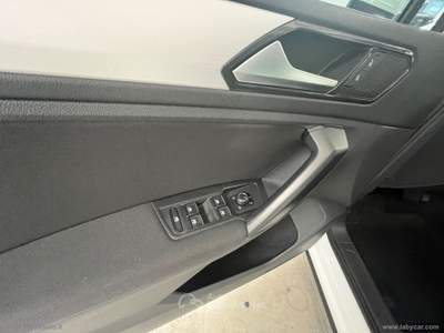 Volkswagen Tiguan Tiguan 2.0 TDI DSG Business BMT EU6 Bianco usata Civita Castellana
