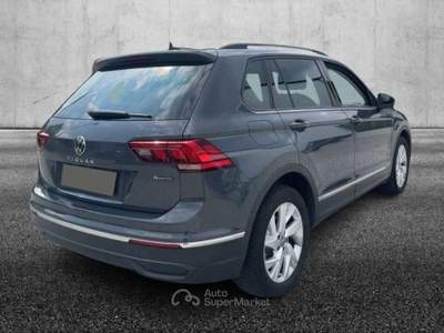 Volkswagen Tiguan 2.0 TDI 150 CV SCR DSG 4MOTION Life Grigio usata Pieve di Cento